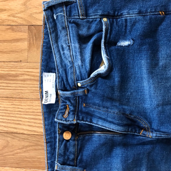 Jean - Picture 3 of 4